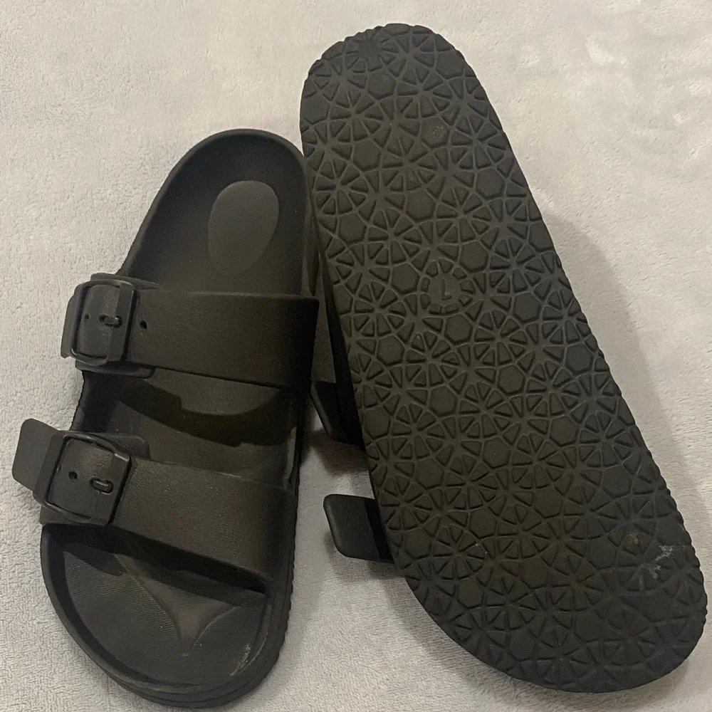Sleek Black Women's Buckle Sandals - Picture 2 of 5